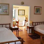 Cipriani Inn *